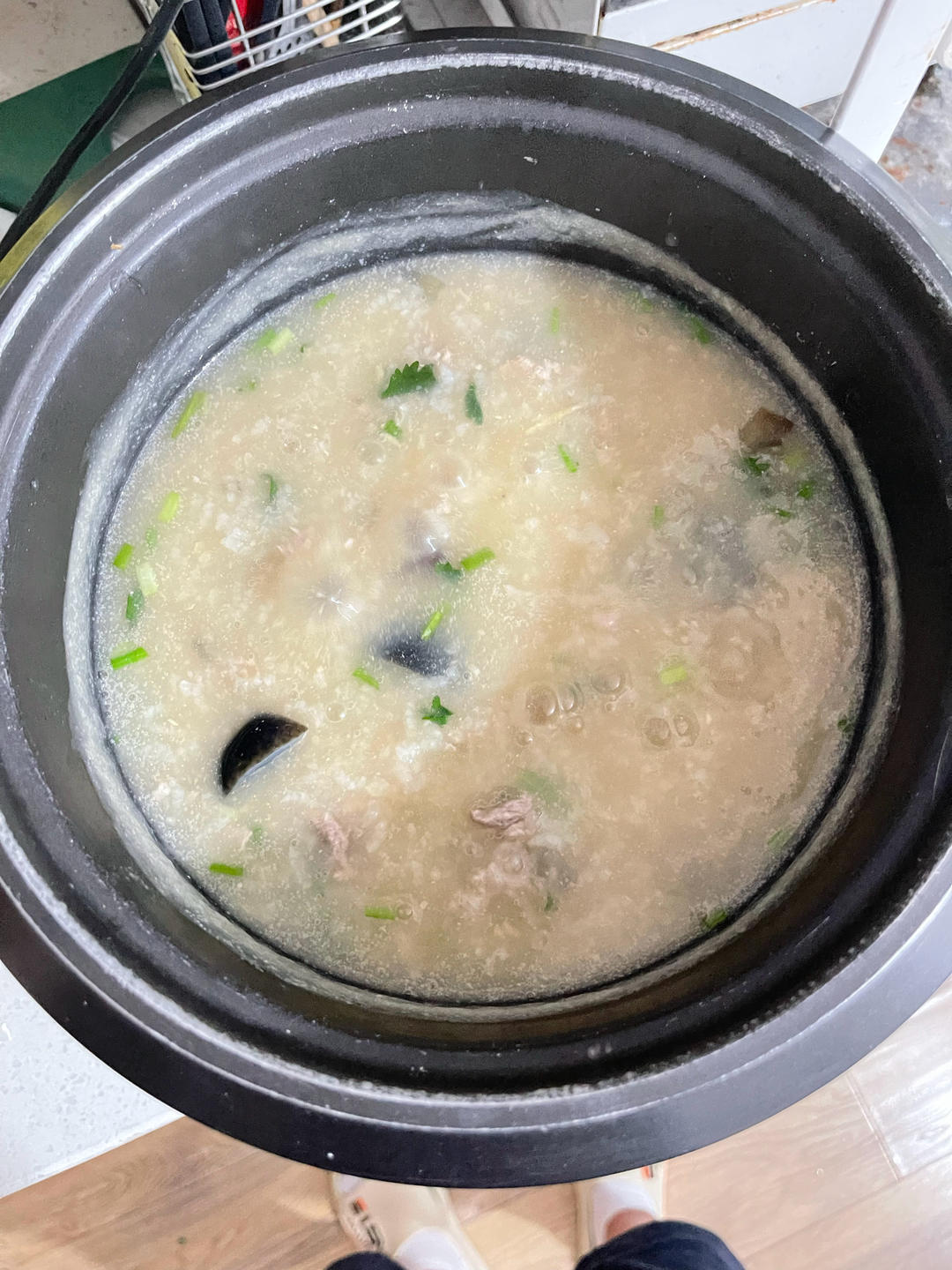 超级无敌简单电饭煲版皮蛋瘦肉粥
