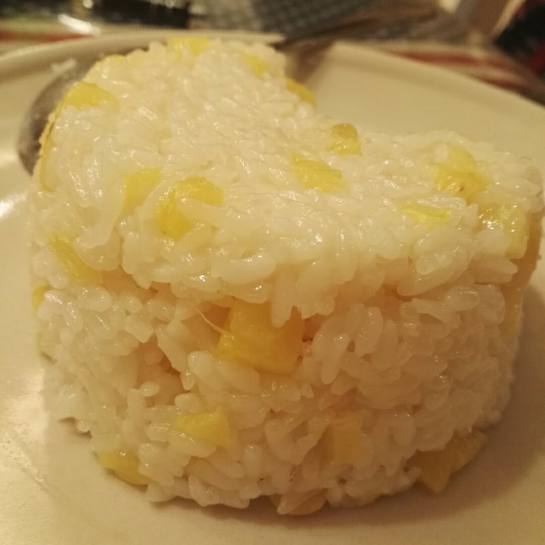 bobo小雅做的菠萝糯米饭