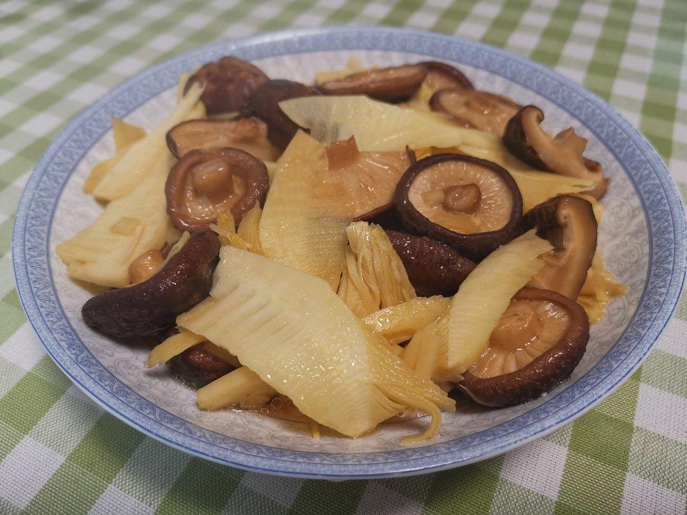 「烧二冬」冬笋烧冬菇