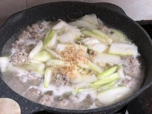 冬瓜肉丸虾皮汤的做法 步骤4