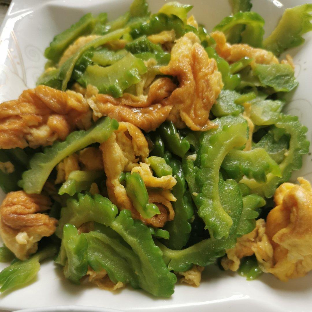 苦瓜炒鸡蛋