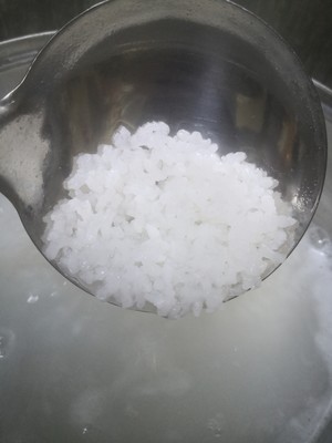 美味鲍鱼鲜虾海参粥的做法 步骤6