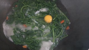白花菜汤 广西野菜的做法步骤图 驍姢 下厨房 白花菜汤 广西野菜的做法步骤图 驍姢 下厨房