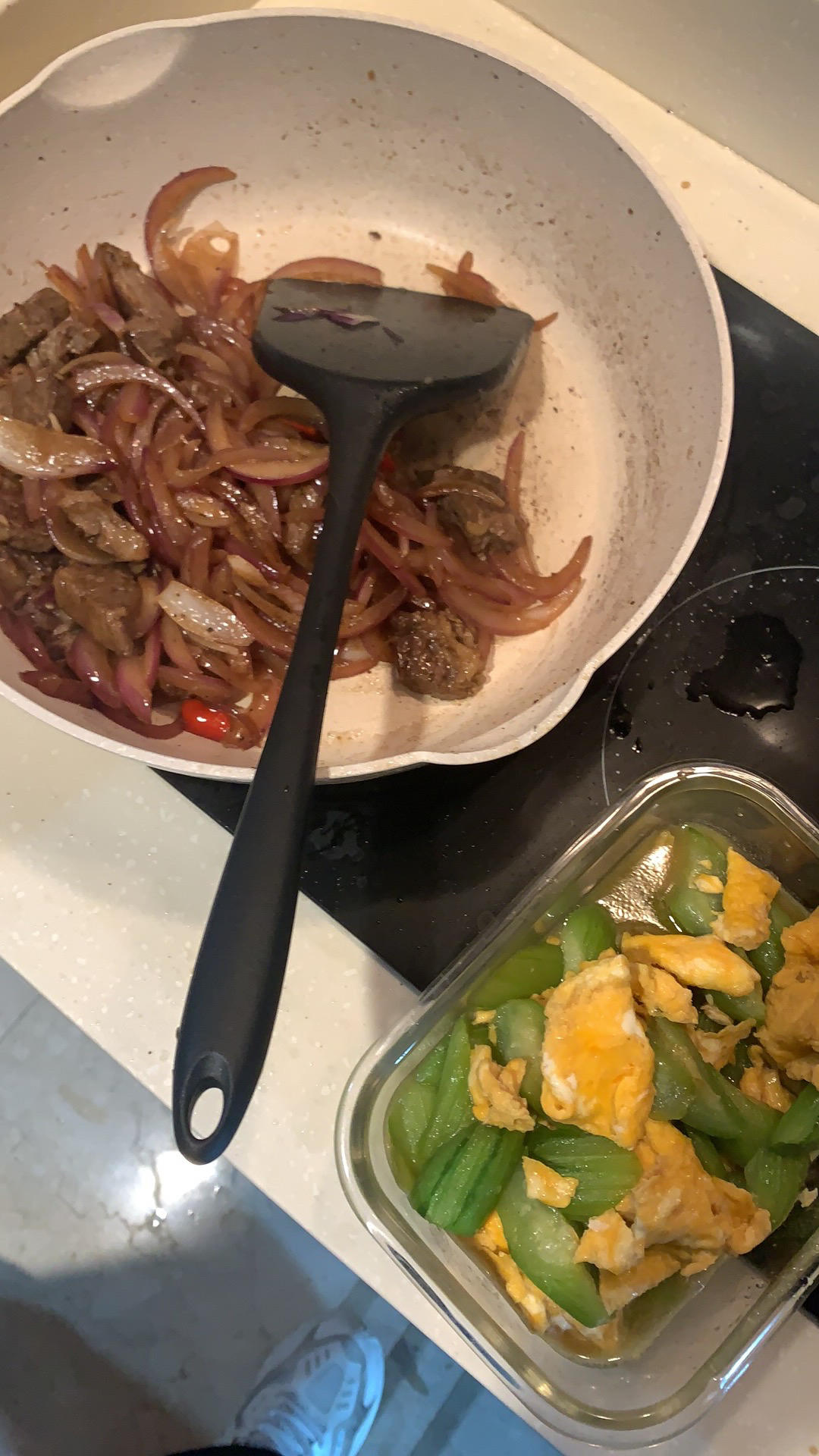 快炒洋葱牛扒粒