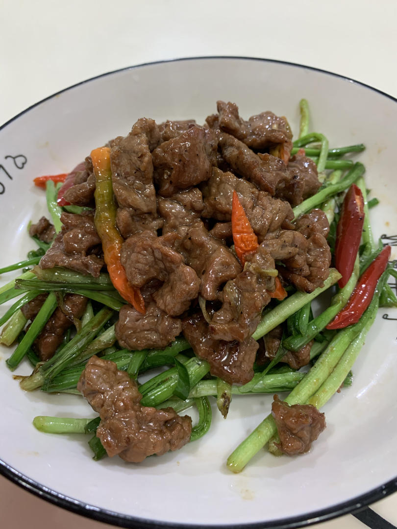 小炒牛肉（肉嫩味香）