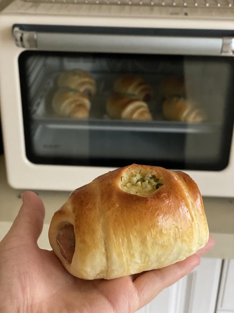 蒜香肠仔包