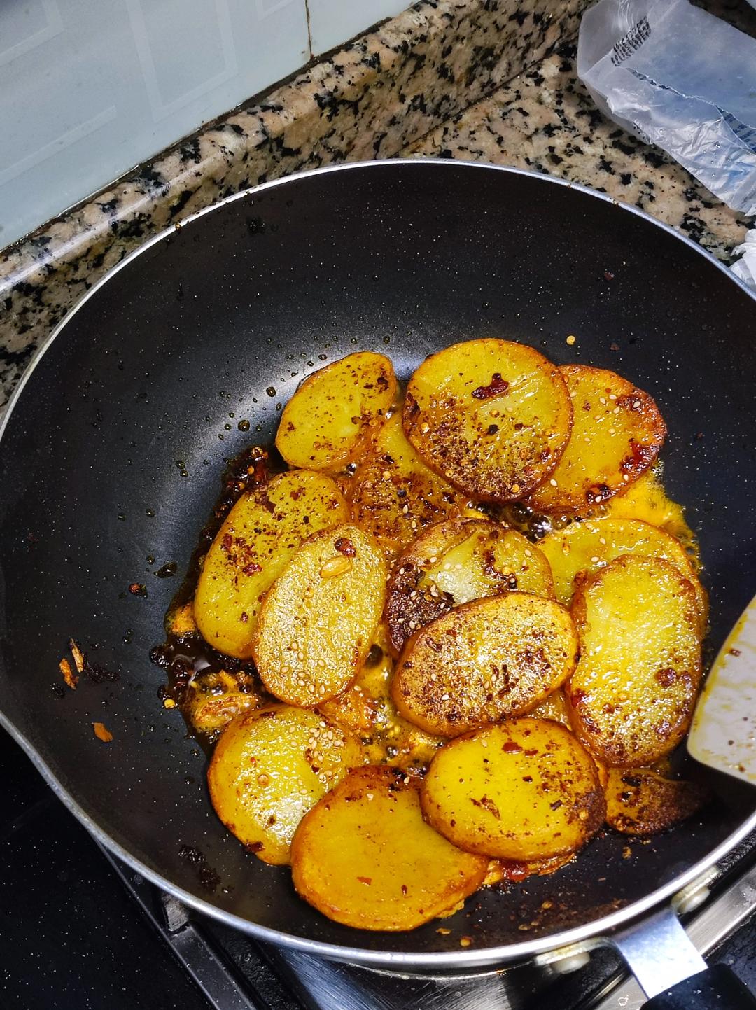 干锅土豆片