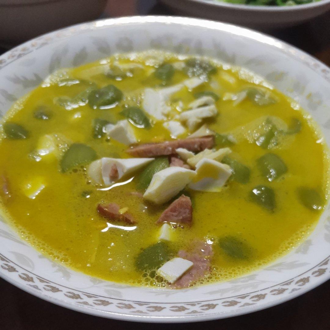广式咸蛋腊肠炒丝瓜（超级下饭）