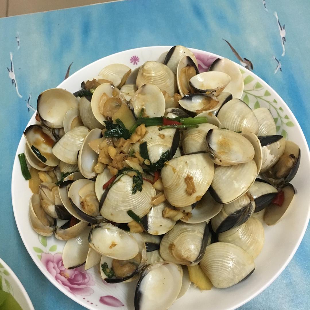蒜香炒花甲