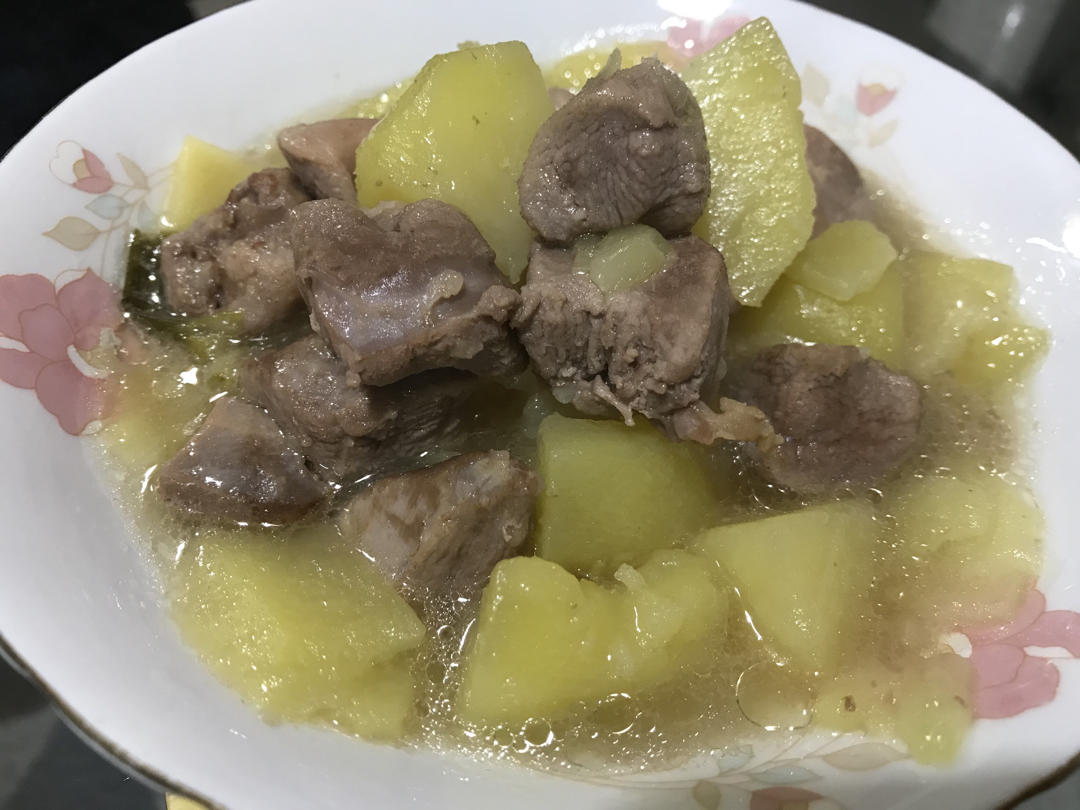 鸭肉焖土豆