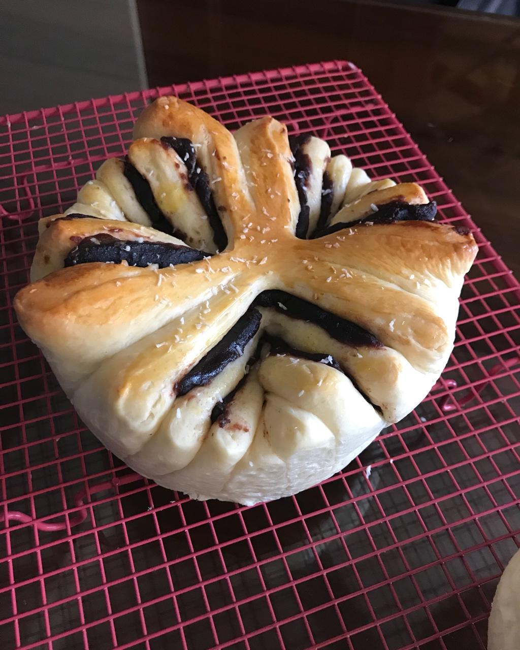 abby_3mtc做的豆沙花式面包