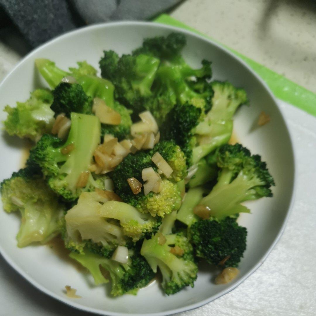 蚝油蒜蓉西兰花🥦