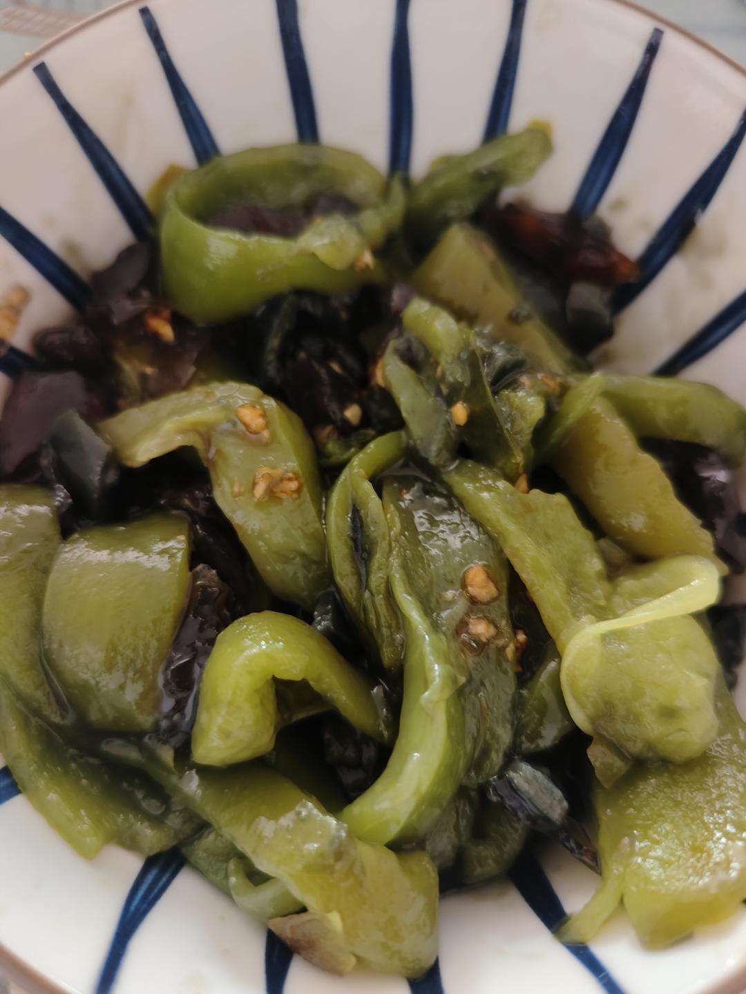 最简单下饭神器🫑擂椒皮蛋