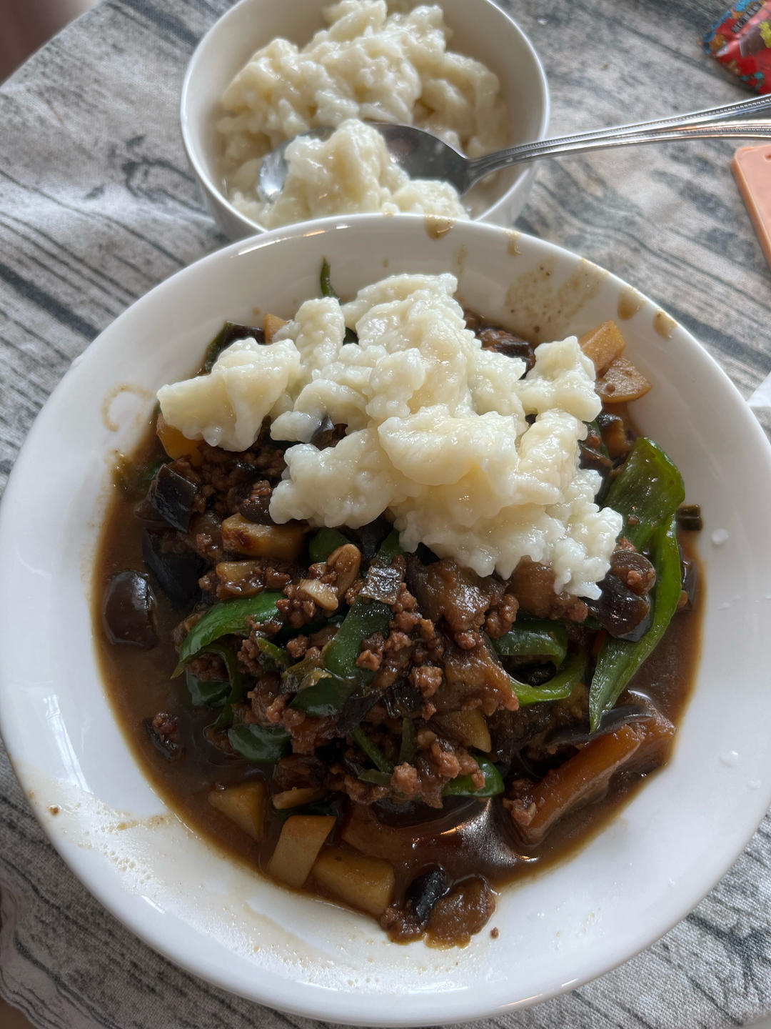土豆茄子肉末盖浇饭