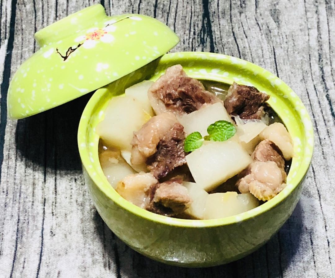 牛肉炖萝卜