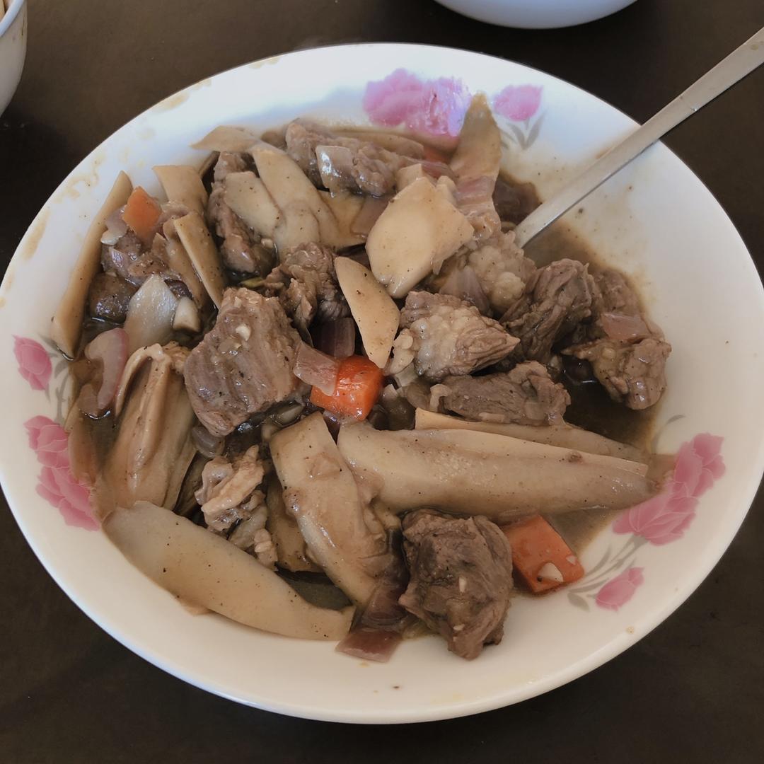 杏鲍菇黑胡椒牛肉粒