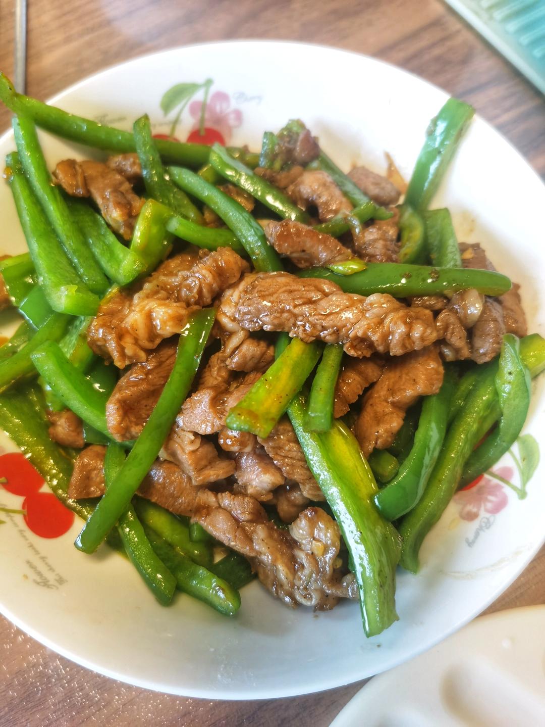 超级下饭菜青椒炒肉