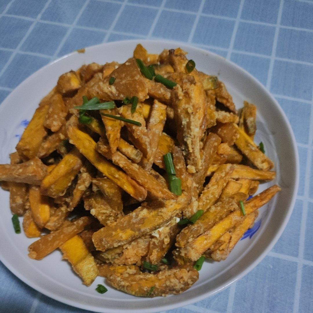 咸香软糯的快手菜--咸蛋黄焗南瓜