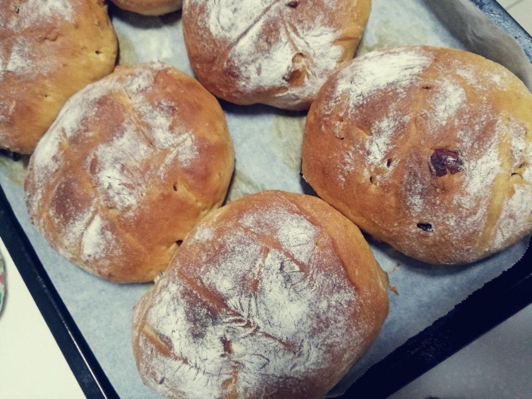 全麦蔓越莓核桃软欧包