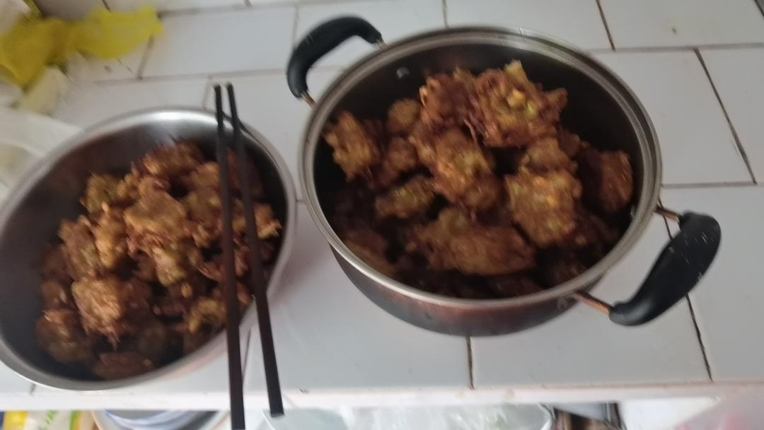 萝卜黄豆芽丸子