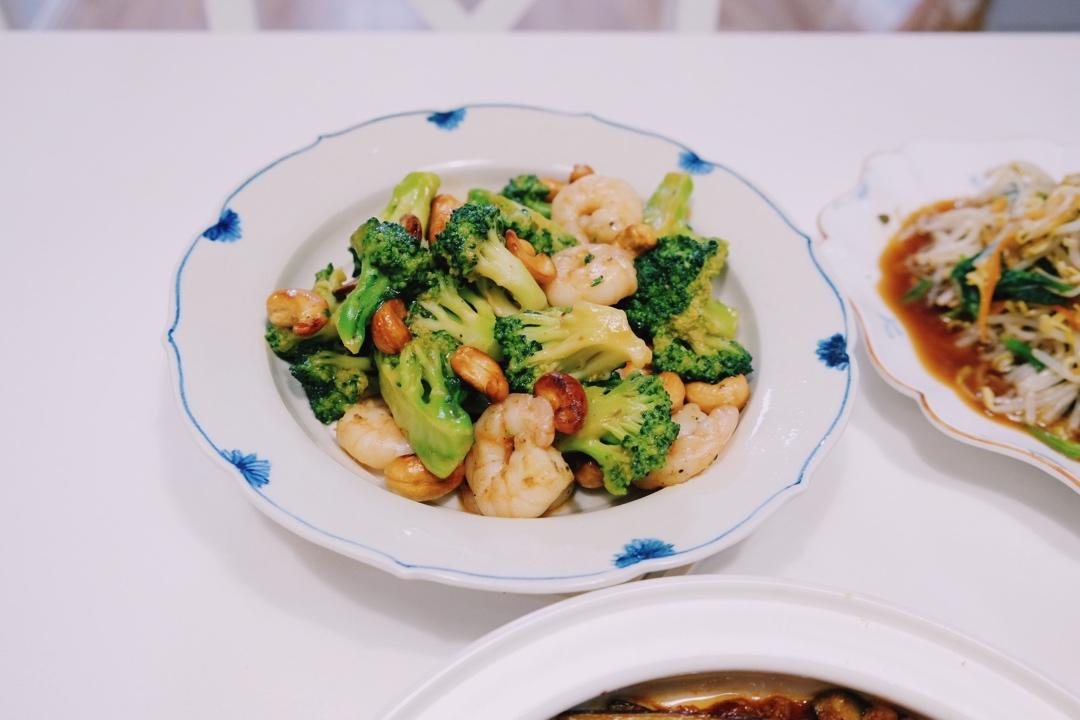 腰果虾仁炒西兰花
