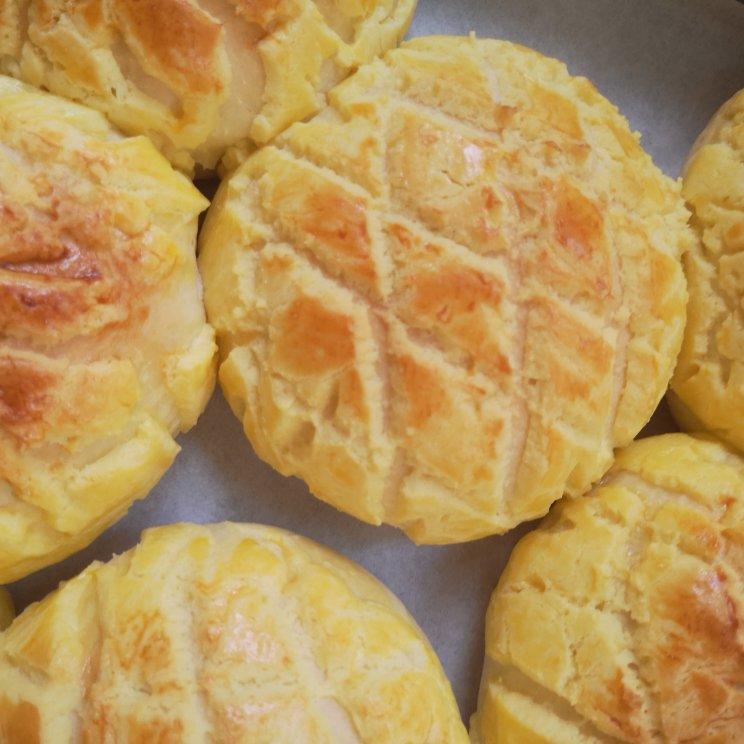 好吃到炸裂的港式菠萝包（附带制作酥皮的小视频）