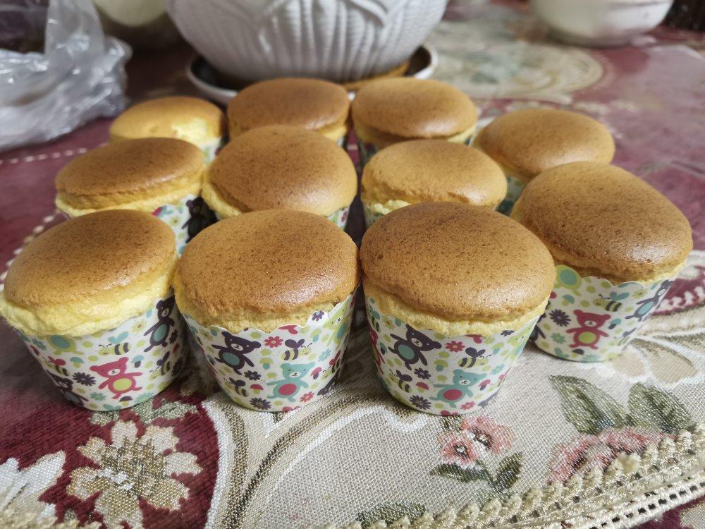 纸杯蛋糕 8寸戚风蛋糕的量