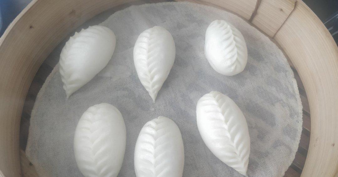 深秋的味道——奶黄秋叶包