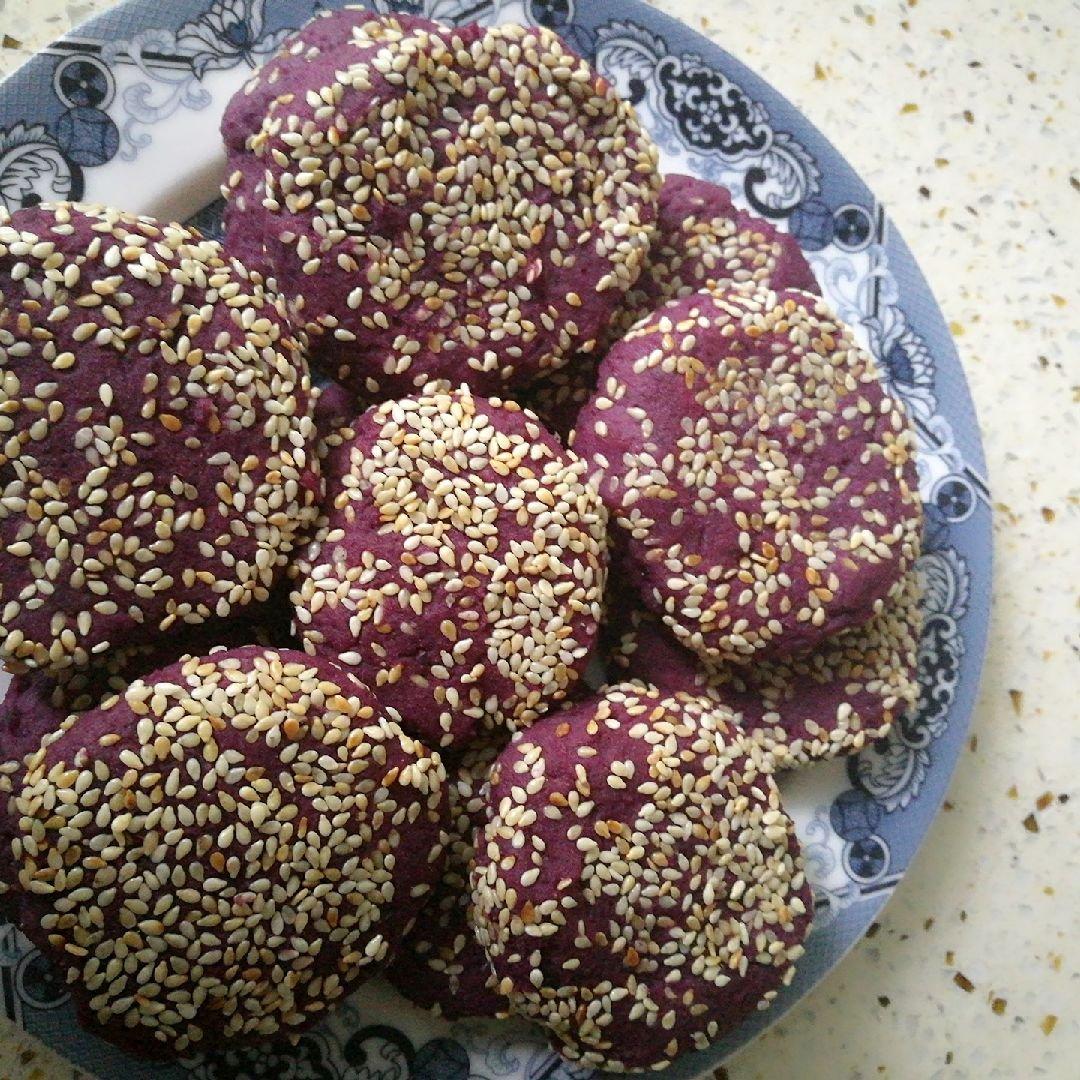 紫薯芝麻饼