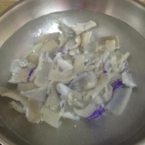 海带黄豆炖猪皮的做法 步骤1