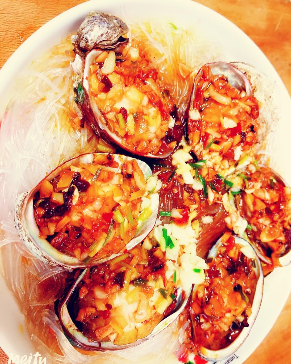 蒜蓉粉丝蒸鲍鱼