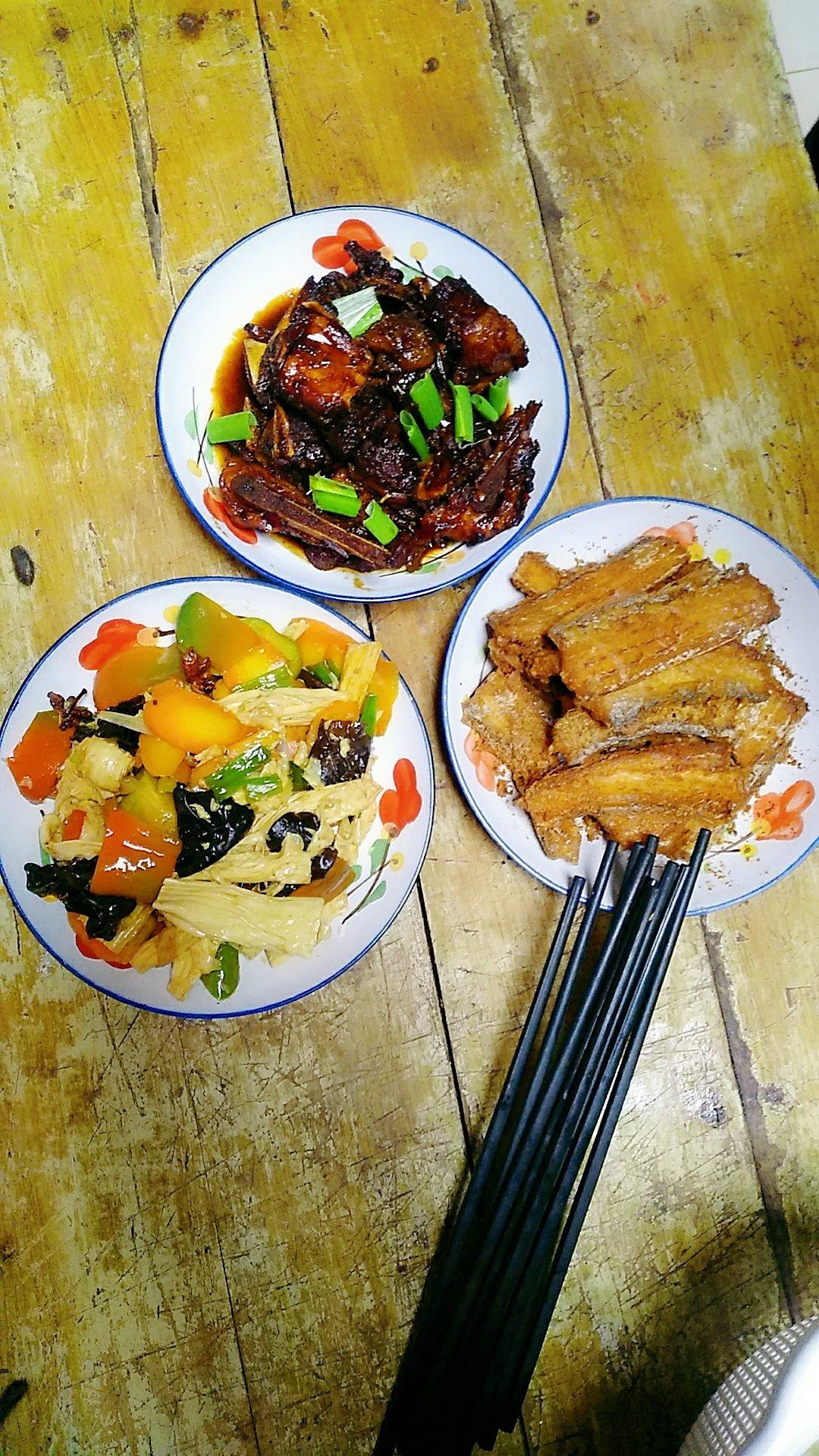 红烧排骨