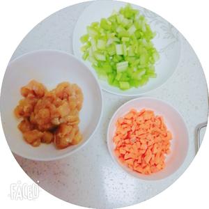 减脂餐西芹胡萝卜鸡胸肉的做法 步骤2