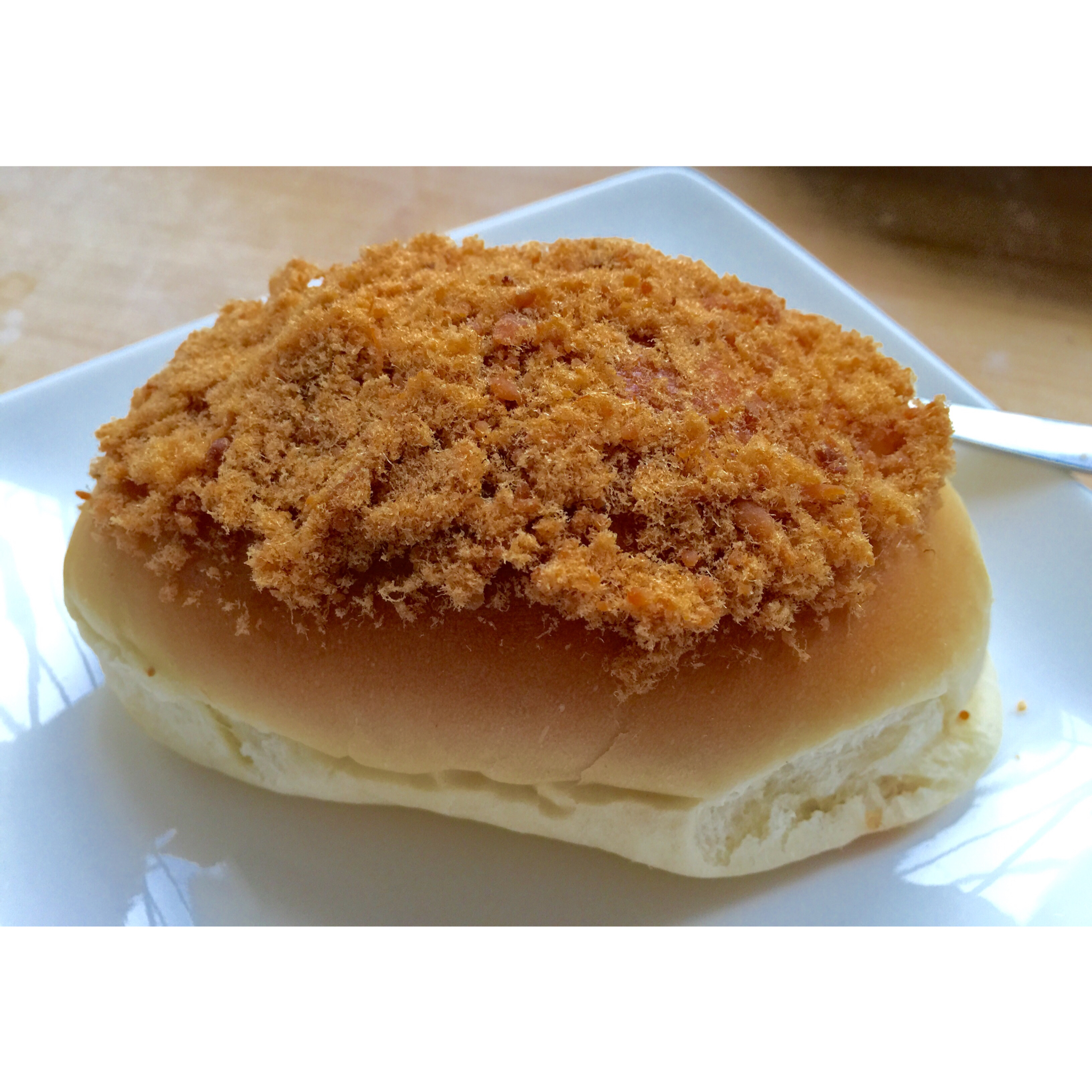 辣肉松面包