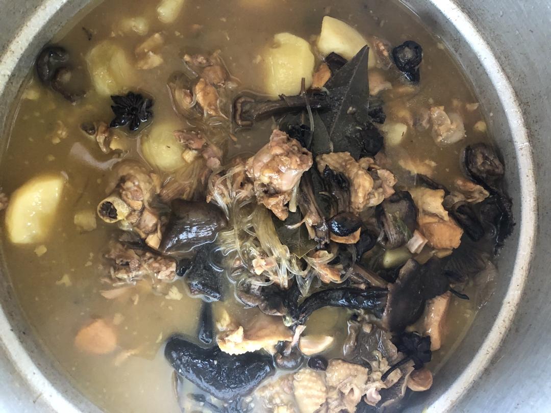 小鸡炖蘑菇粉条