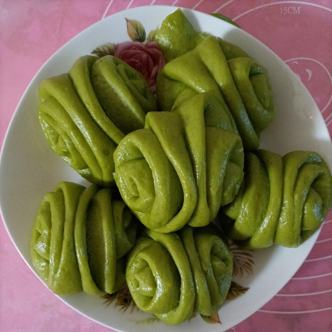 🌺椒盐葱香花卷🌺（操作简单，好吃又好看）