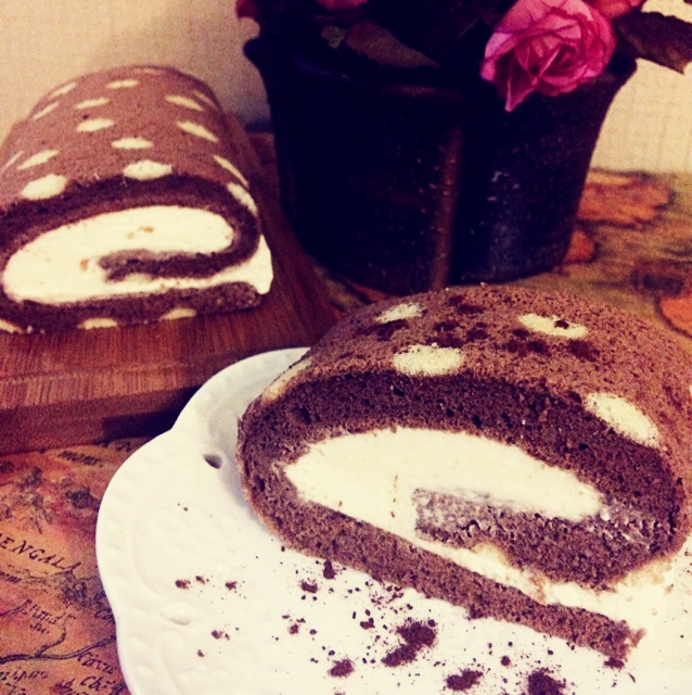 可可奶油波点蛋糕卷