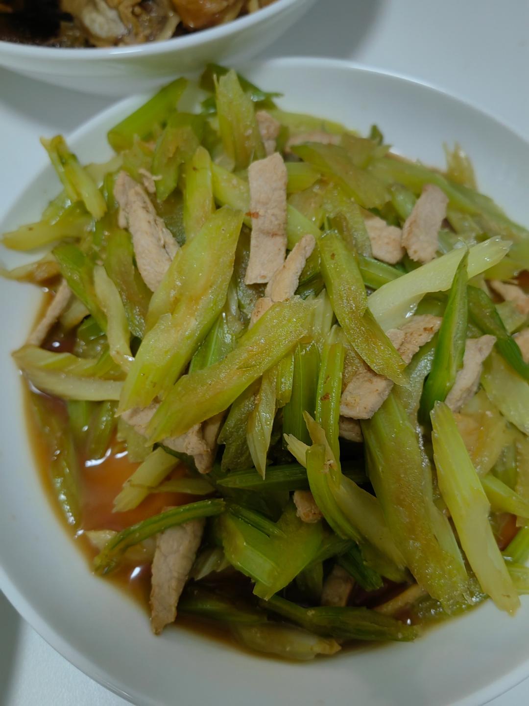 素炒芹菜