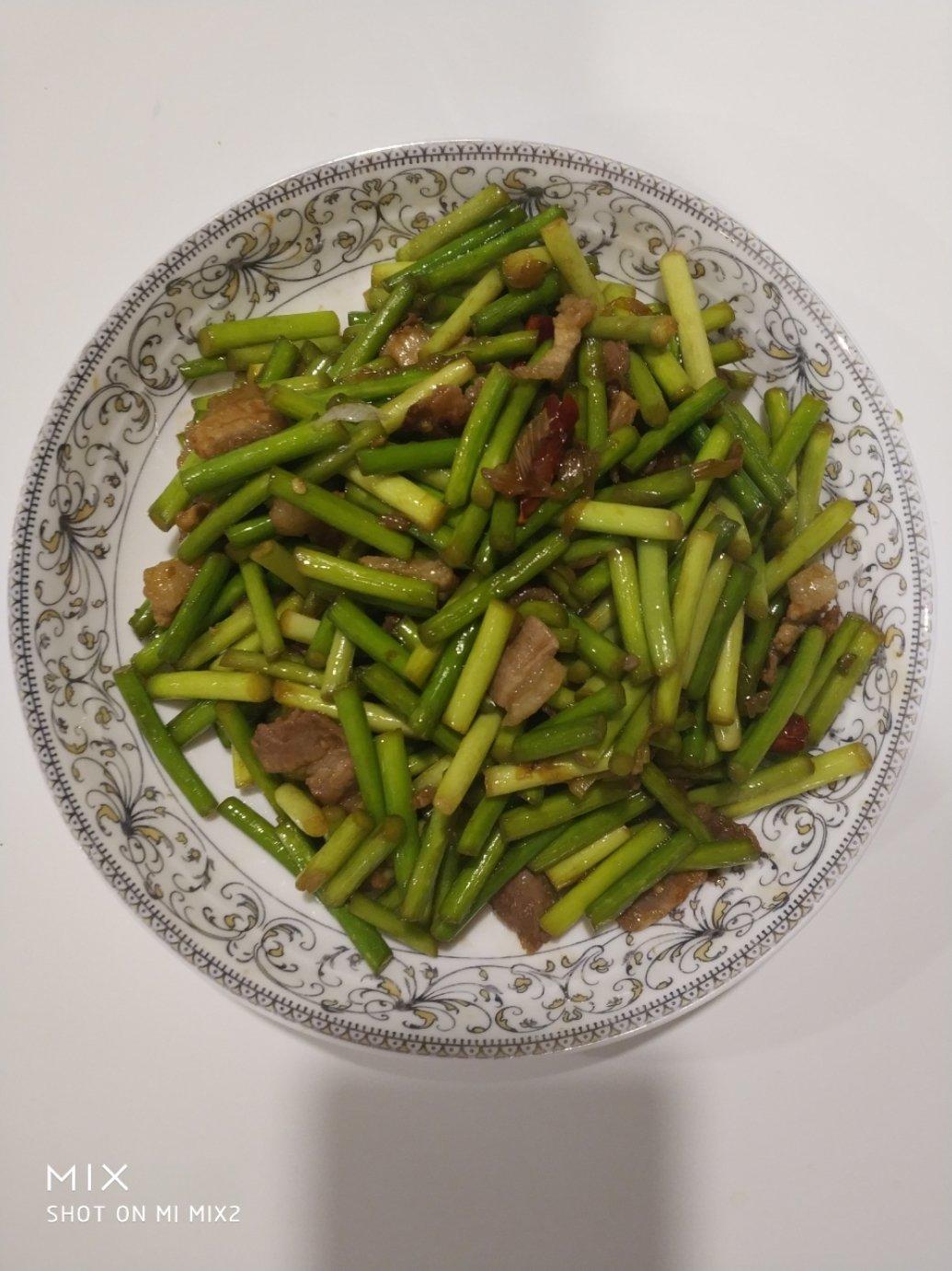 妈妈牌蒜薹炒肉