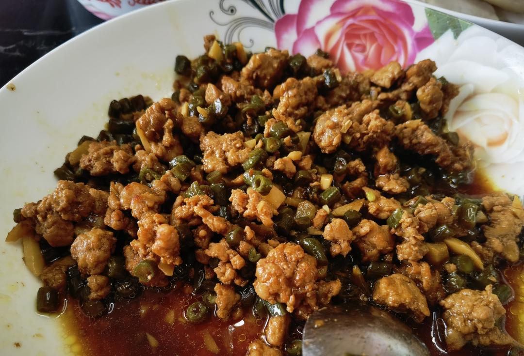 肉沫豆角下饭菜