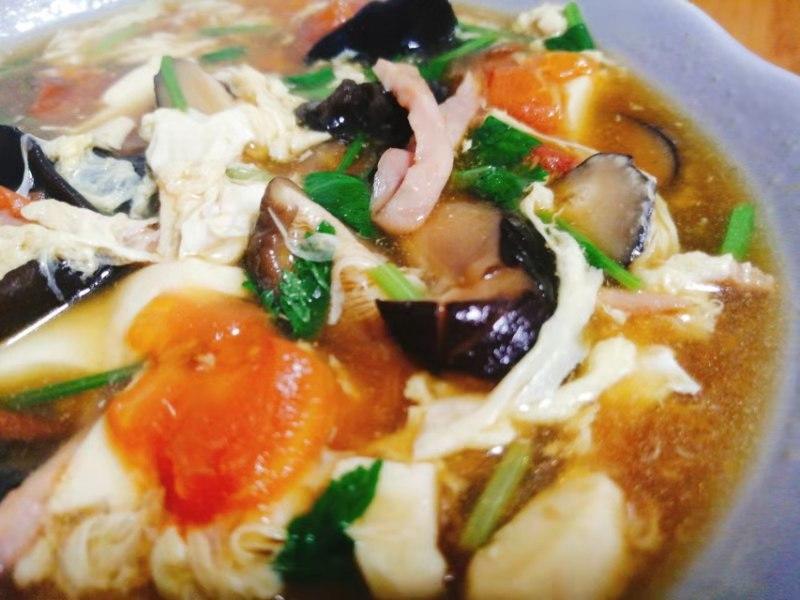 香浓味美的番茄酸辣汤，暖身暖胃爆好喝哦～