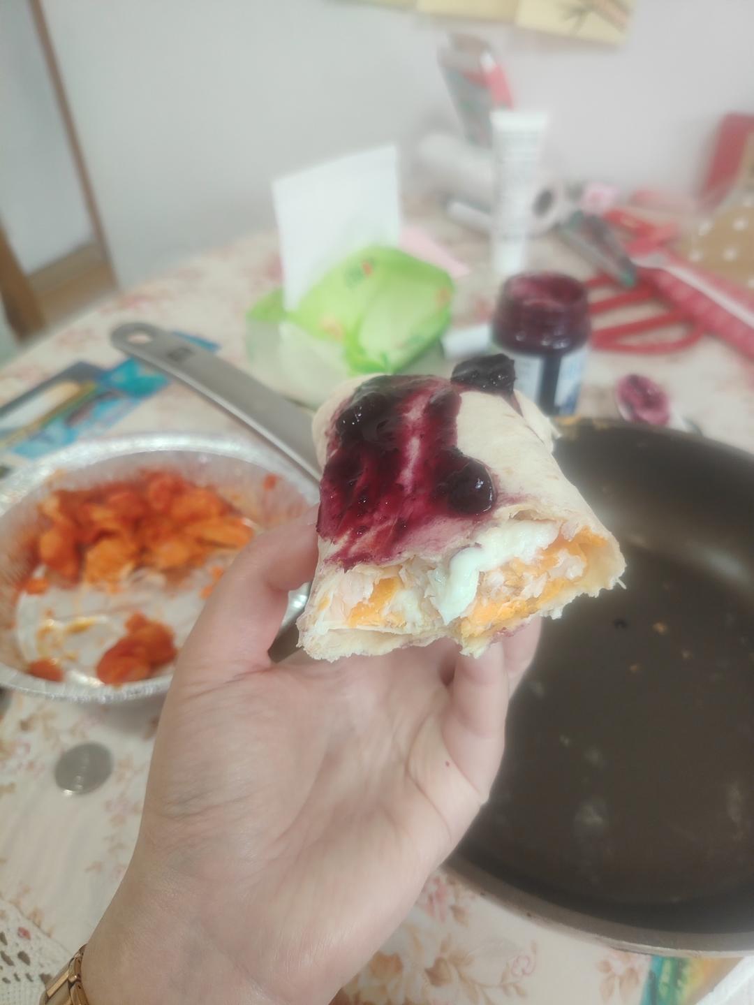 简单好吃的鸡蛋饼卷