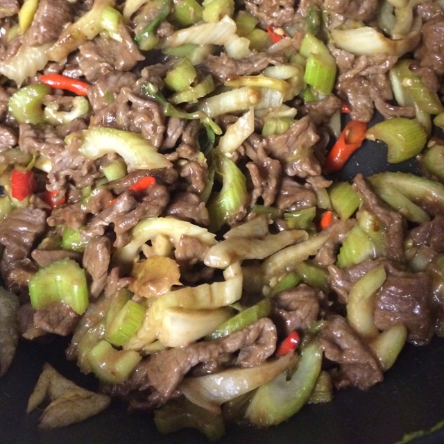 泡椒芹菜牛肉丝