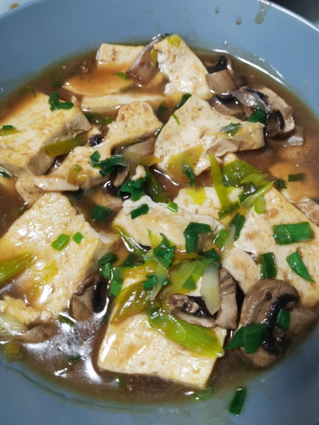 蘑菇烧豆腐