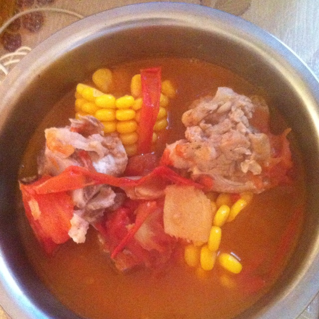 番茄土豆玉米排骨汤