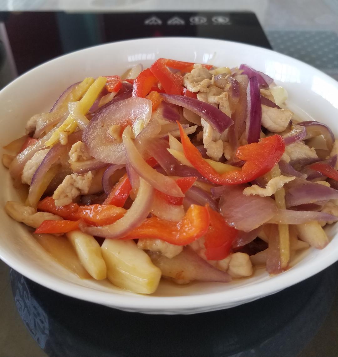 特别适合老人吃的洋葱炒肉丝的做法