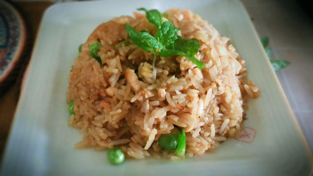 三文鱼咸蛋黄炒饭