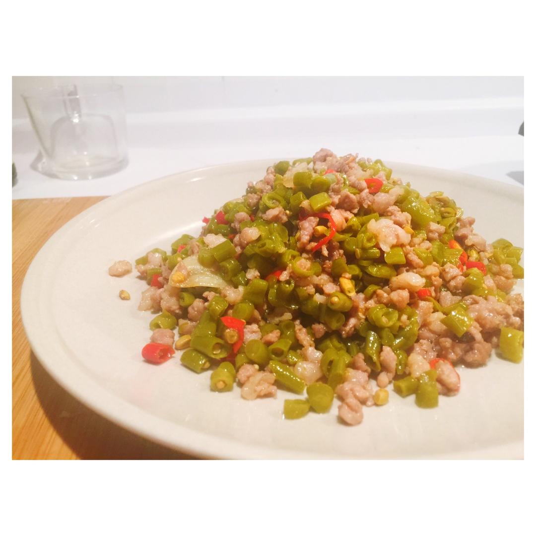 酸豆角炒肉末
