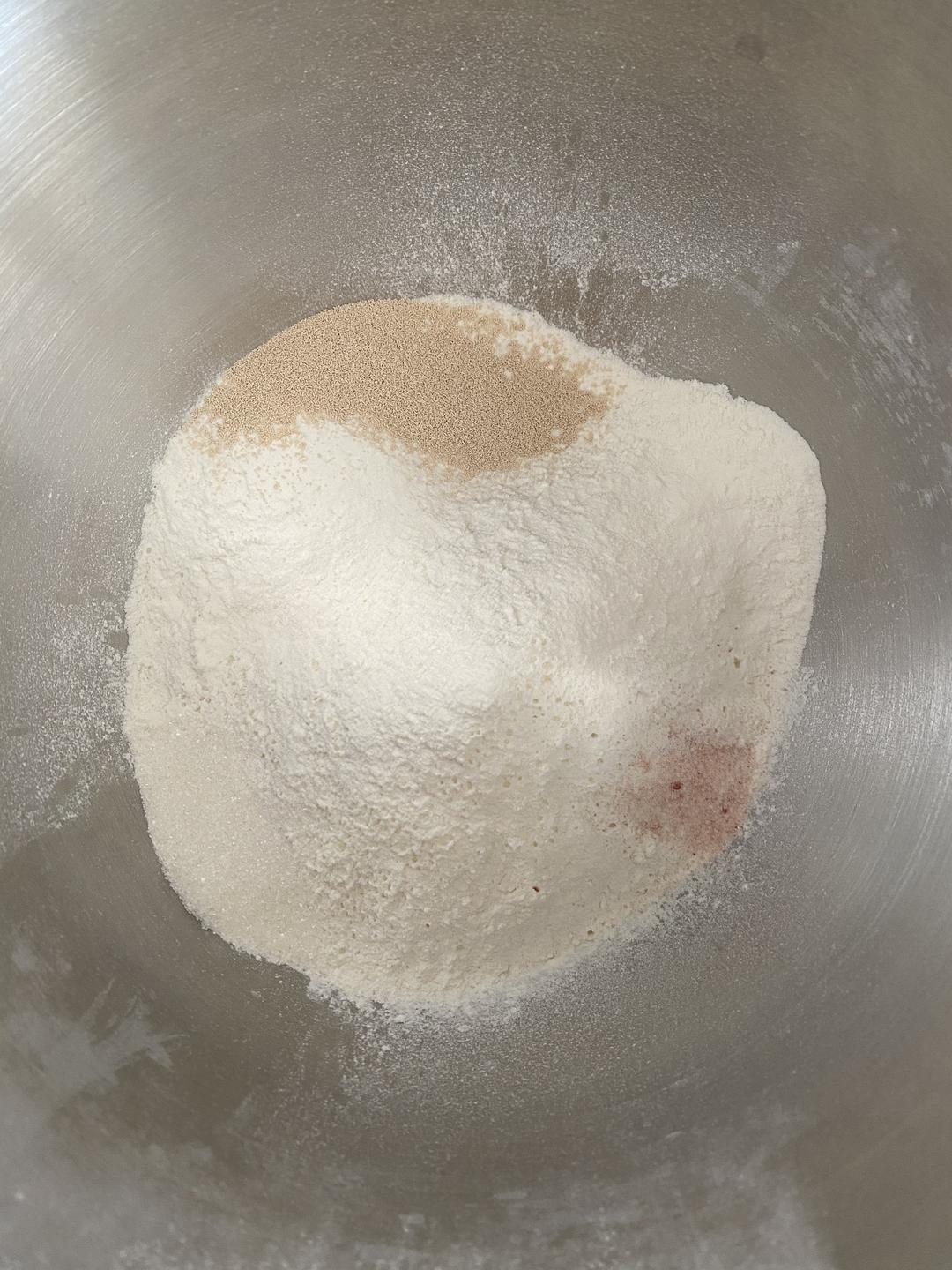 纯奶手撕吐司的做法 步骤1