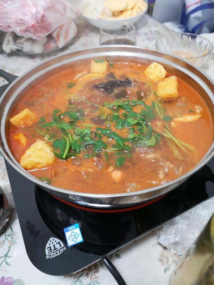 六颗番茄🍅火锅汤底